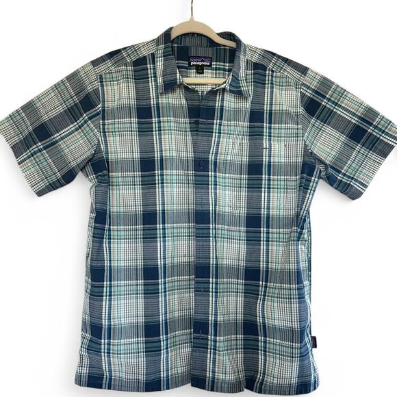 Patagonia Blue Plaid Short Sleeve Button-Up Worn Wear Shirt Men’s Large - Picture 1 of 5